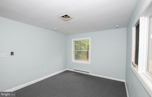 8539 E MARLBORO DR, Delmar, MD 21875