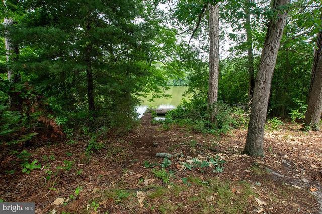 8539 E MARLBORO DR, Delmar, MD 21875