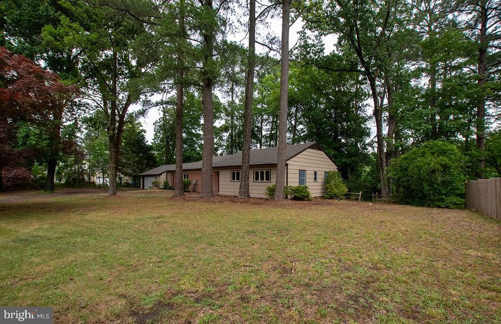 8539 E MARLBORO DR, Delmar, MD 21875