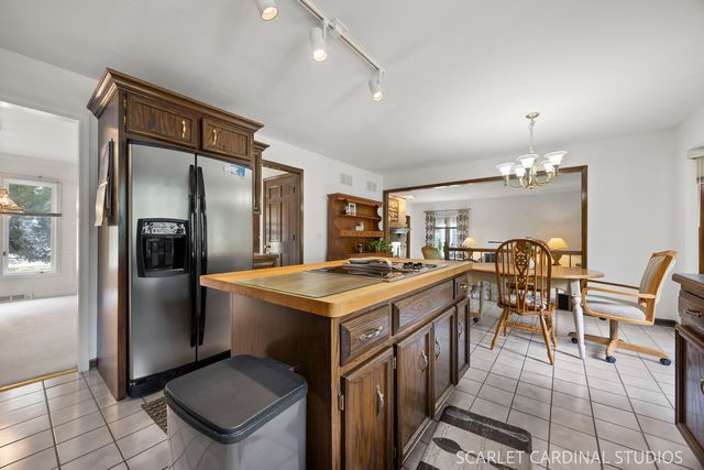 849 S River Road, Naperville, IL 60540
