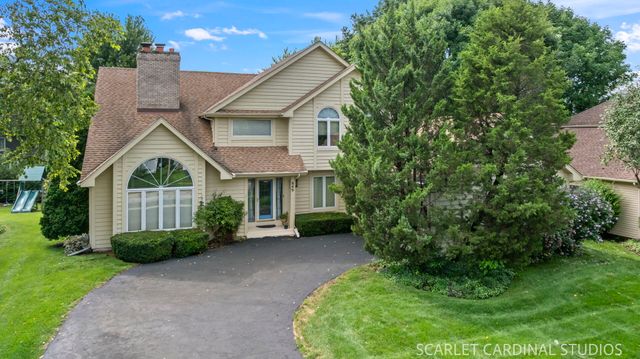 849 S River Road, Naperville, IL 60540