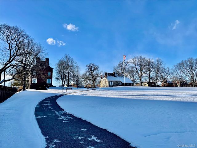 70 Johnes Street 325E, Newburgh, NY 12550