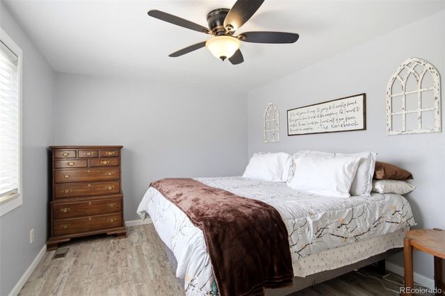 7669 S Holland Way, Littleton, CO 80128