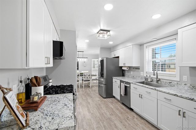 7669 S Holland Way, Littleton, CO 80128