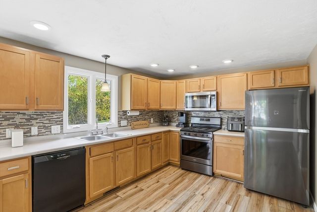 1185 Main St 4, Clinton, MA 01510