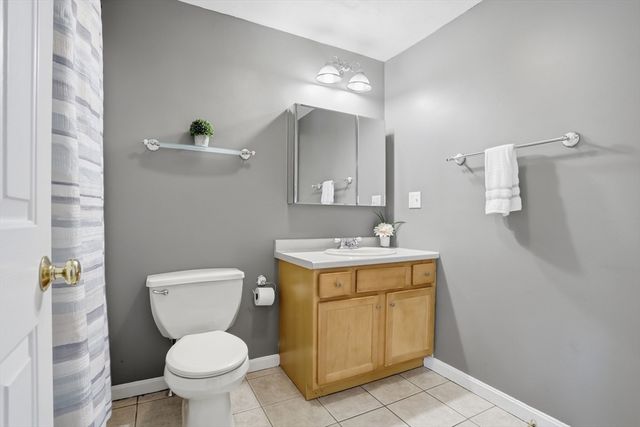 1185 Main St 4, Clinton, MA 01510