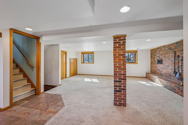 2526 Bittersweet Lane, Maplewood, MN 55109