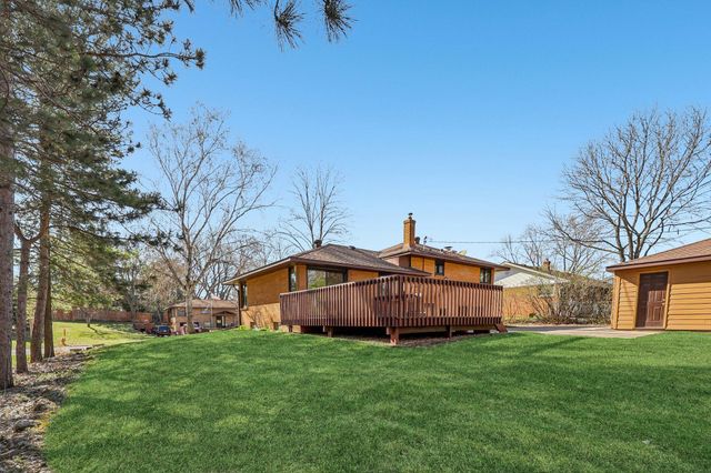 2526 Bittersweet Lane, Maplewood, MN 55109