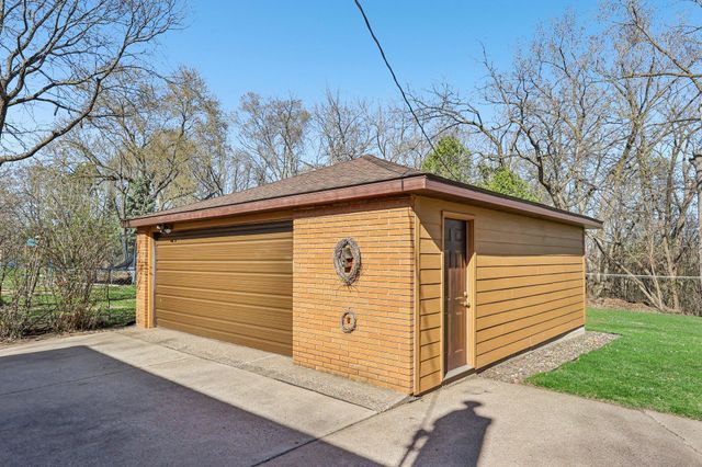 2526 Bittersweet Lane, Maplewood, MN 55109