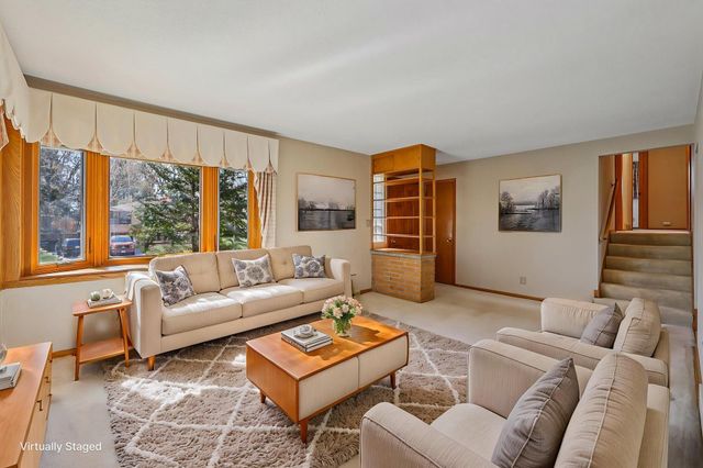 2526 Bittersweet Lane, Maplewood, MN 55109