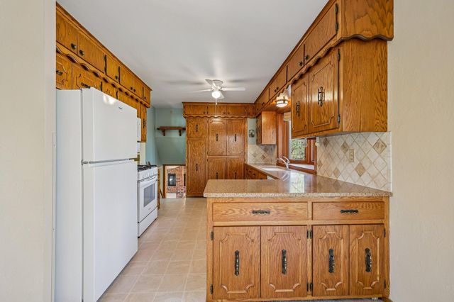 2526 Bittersweet Lane, Maplewood, MN 55109
