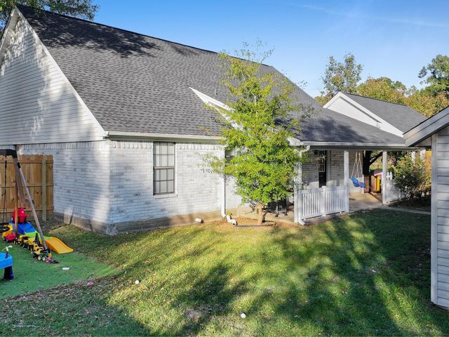 504 County Road 763 N, Buna, TX 77612