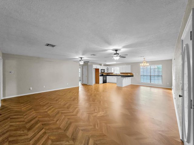 504 County Road 763 N, Buna, TX 77612