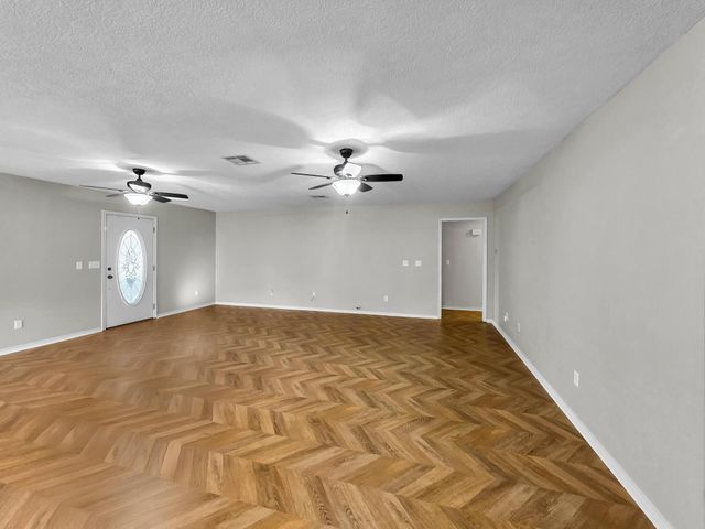 504 County Road 763 N, Buna, TX 77612