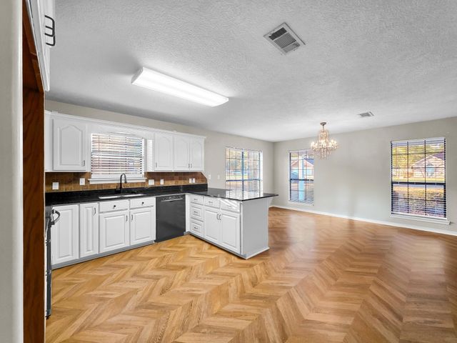 504 County Road 763 N, Buna, TX 77612