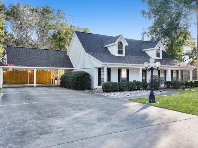 504 County Road 763 N, Buna, TX 77612