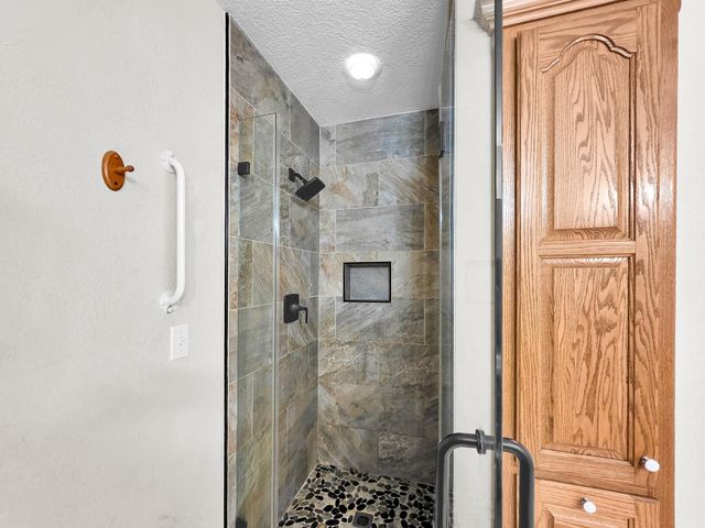 504 County Road 763 N, Buna, TX 77612