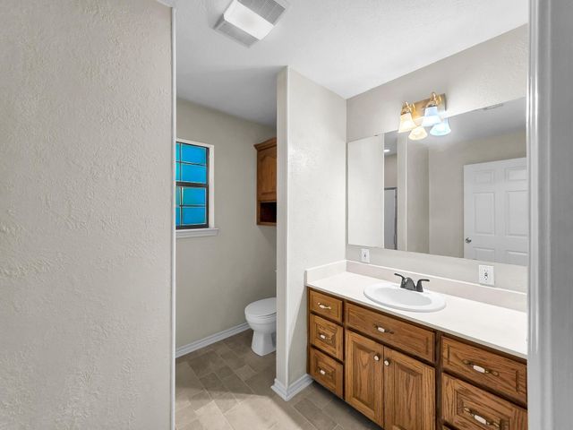 504 County Road 763 N, Buna, TX 77612