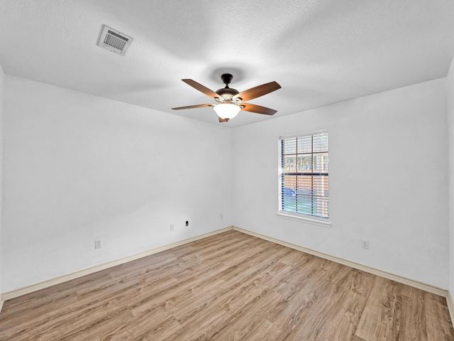 504 County Road 763 N, Buna, TX 77612