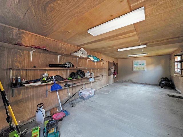 504 County Road 763 N, Buna, TX 77612