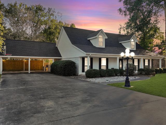 504 County Road 763 N, Buna, TX 77612