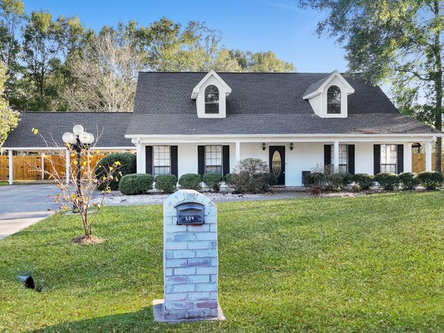 504 County Road 763 N, Buna, TX 77612