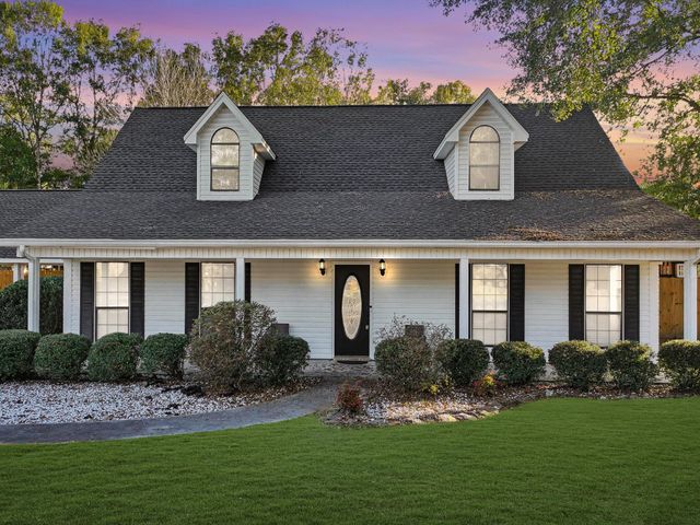 504 County Road 763 N, Buna, TX 77612