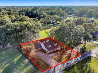 504 County Road 763 N, Buna, TX 77612