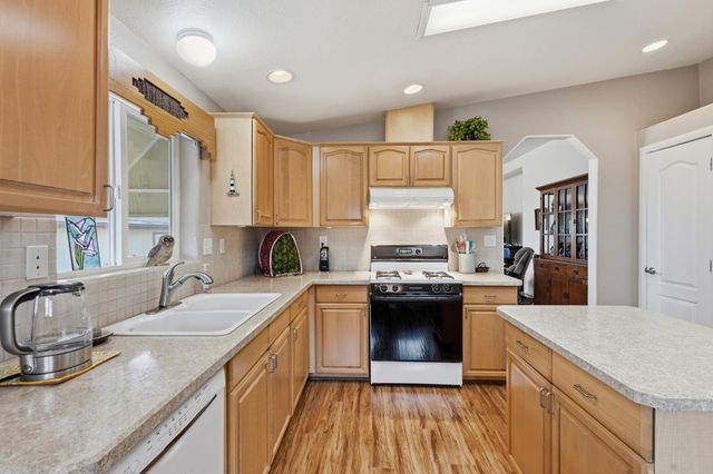 155 Sunrise Bluffs Drive, Belen, NM 87002