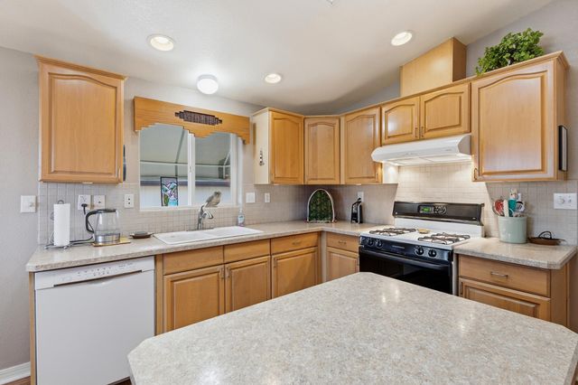 155 Sunrise Bluffs Drive, Belen, NM 87002