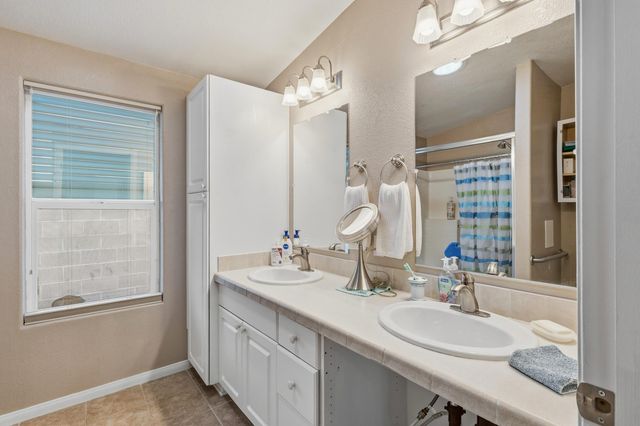 155 Sunrise Bluffs Drive, Belen, NM 87002
