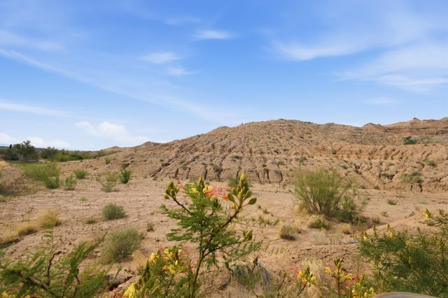 155 Sunrise Bluffs Drive, Belen, NM 87002