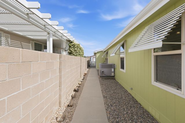 155 Sunrise Bluffs Drive, Belen, NM 87002