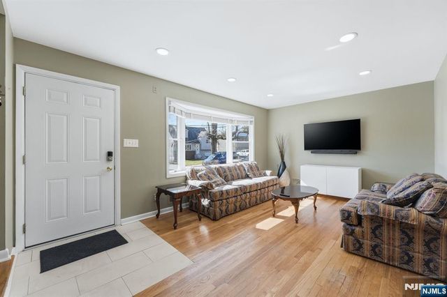 89 Larch Avenue, Bogota, NJ 07603