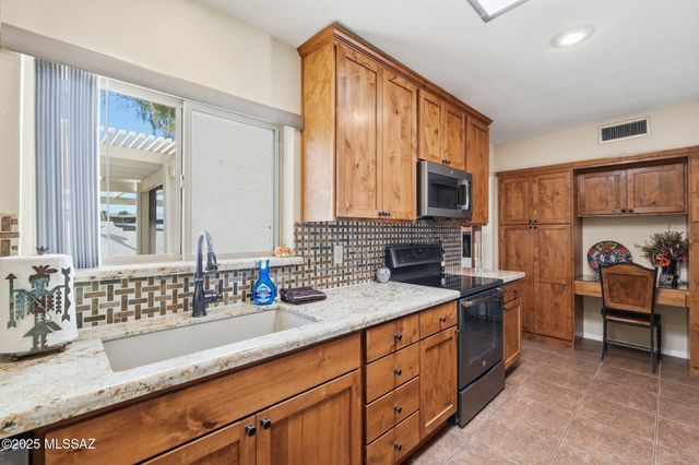 1151 N Paseo Del Cervato, Green Valley, AZ 85614