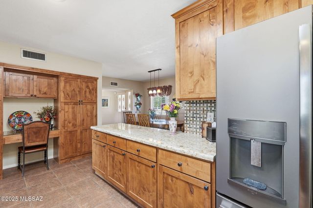 1151 N Paseo Del Cervato, Green Valley, AZ 85614