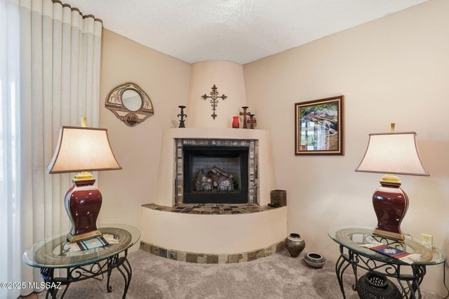 1151 N Paseo Del Cervato, Green Valley, AZ 85614