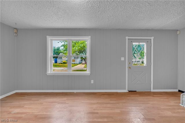 23166 Gay Street, Euclid, OH 44123