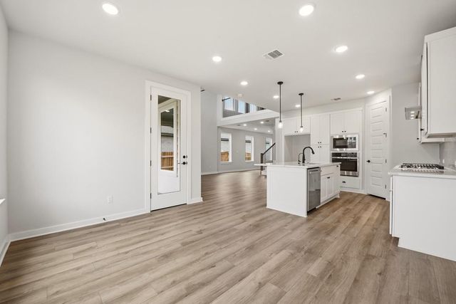210 Grayson Elm Pass, Dripping Springs, TX 78620