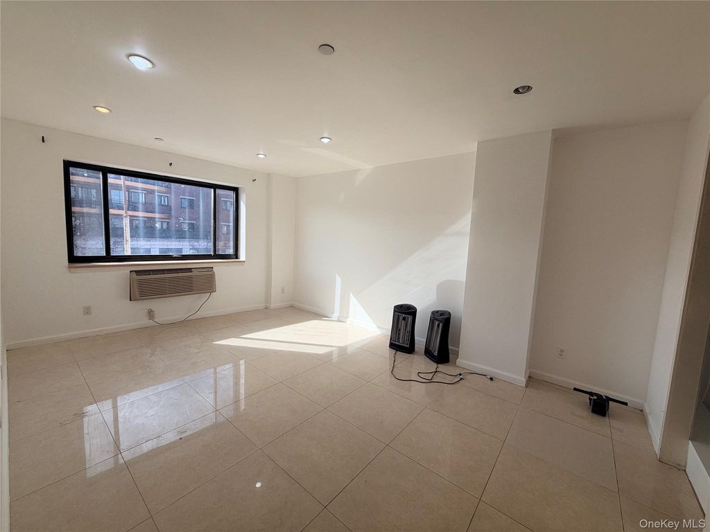 10607 Northern Boulevard 2A, Corona, NY 11368 — photo 5
