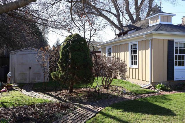 1426 Ruger Avenue, Janesville, WI 53545