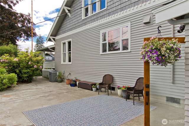 26806 SE 432nd Street, Enumclaw, WA 98022