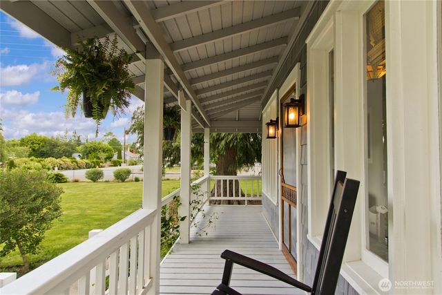 26806 SE 432nd Street, Enumclaw, WA 98022