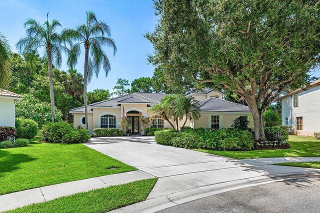 15730 Glen Willow Lane, Wellington, FL 33414