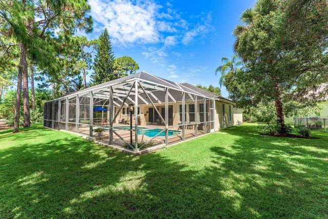 15730 Glen Willow Lane, Wellington, FL 33414