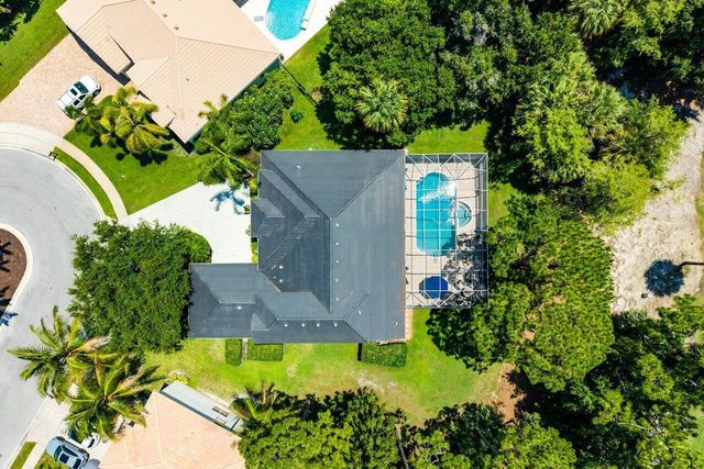 15730 Glen Willow Lane, Wellington, FL 33414