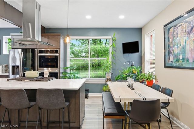 3897 Clinton Avenue, Cleveland, OH 44113