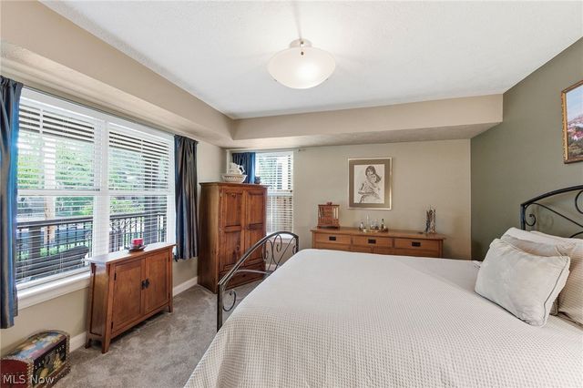 3897 Clinton Avenue, Cleveland, OH 44113