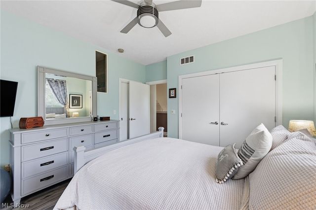 3897 Clinton Avenue, Cleveland, OH 44113
