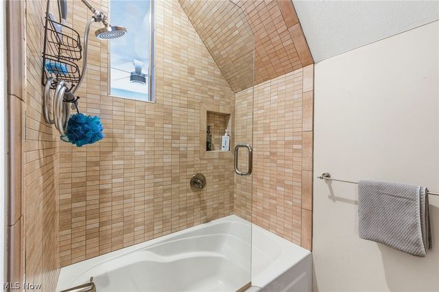 3897 Clinton Avenue, Cleveland, OH 44113